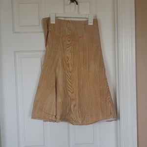 Wood grain skirt
